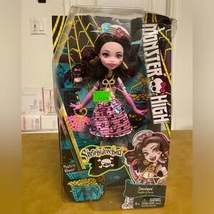 Monster High Shriekwrecked Draculaura 12” doll. 2016 Collectible NWT NRFB